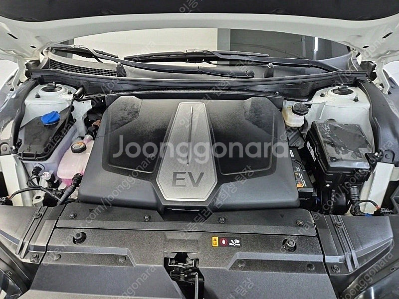 EV6 중고 EV6 중고차 흰색 2022년식 64,840km 롱레인지 어스 중고차 추천--6